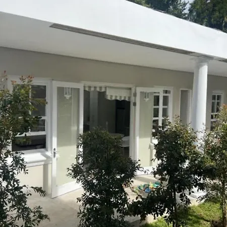Two On Milner - Oak Tree Cottage - Stylish Open-Plan Guesthouse In Rondebosch Cape Town Exterior photo
