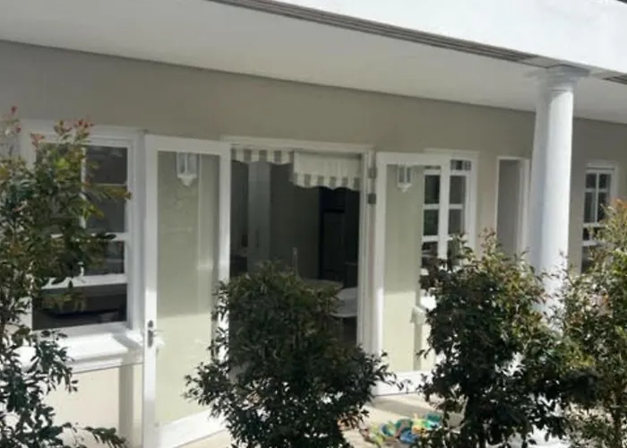 Two On Milner - Oak Tree Cottage - Stylish Open-Plan Guesthouse In Rondebosch